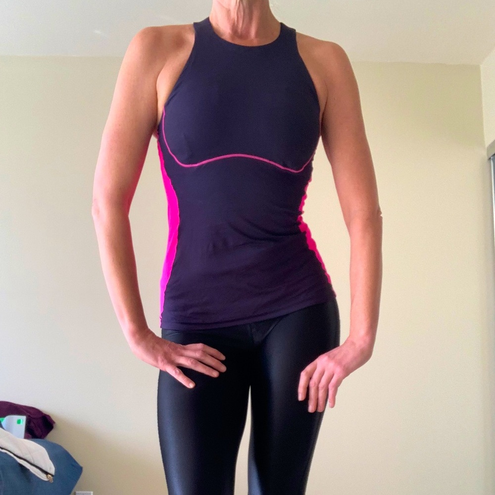 Lululemon high neck tank top sz 6 EUC